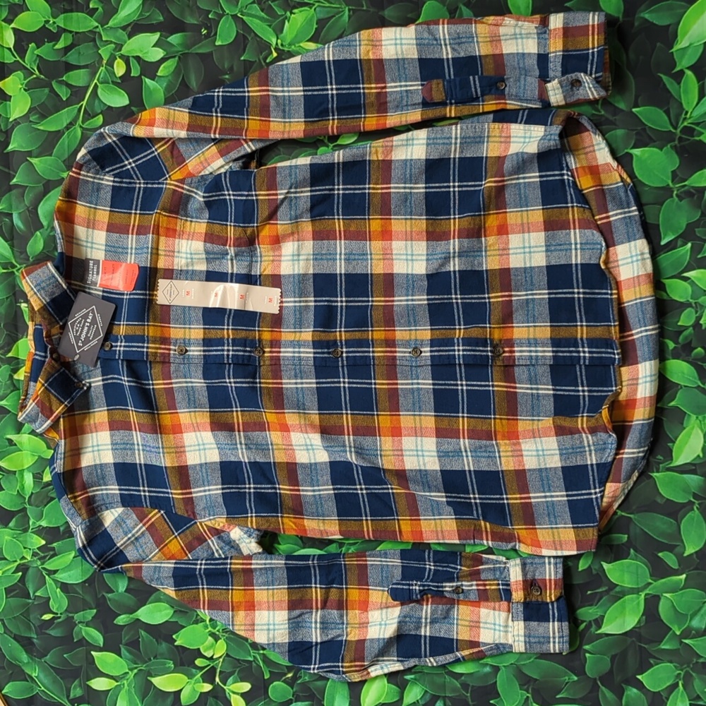 NWT Men's Medium Long Sleeve St. Johns Bay Button Down Flannel with Front Pocket